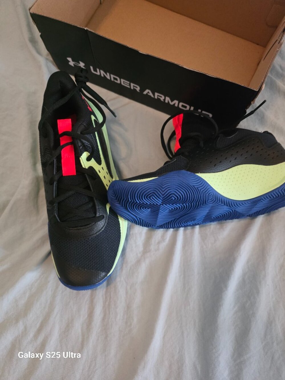 Youth underarm shoes size 7